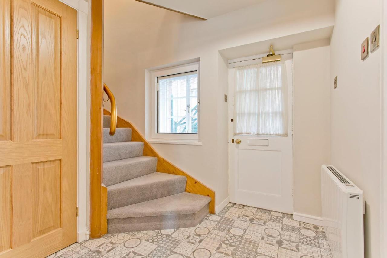 Newly Reno'D 2 Bed With Free Parking Apartment EDI Exterior photo
