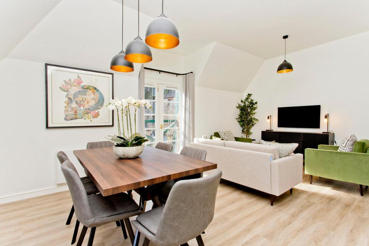 Newly Reno'D 2 Bed With Free Parking Apartment EDI Exterior photo
